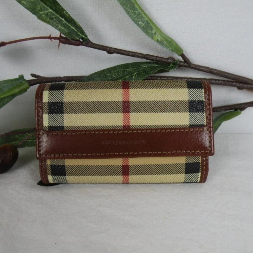 NWOT Burberry classic Nova Check key holder - Picture 1 of 5